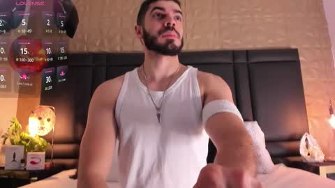 Axel Thompsom online show from October 2025 12:39:02 PM