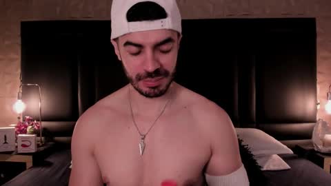 Axel Thompsom online show from November 2025 12:05:02 PM