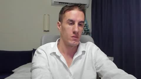 Axl online show from January 2026 12:24:01 AM