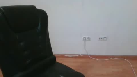 Snapshot of axuepetitt chatting on February 2026 07:43:01 PM axue online show from February 2026 07:43:01 PM