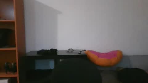 Snapshot of axuepetitt chatting on June 2026 08:42:02 PM axue online show from June 2026 08:42:02 PM