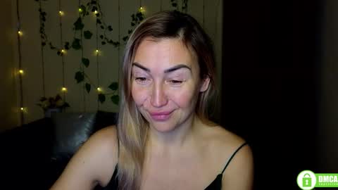 Jully online show from January 2026 06:22:02 PM