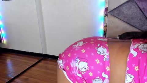 Snapshot of aycce_mei chatting on March 2025 02:21:01 AM Aycce online show from March 2025 02:21:01 AM