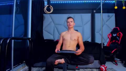 Ayden Miller online show from November 2025 02:51:01 PM