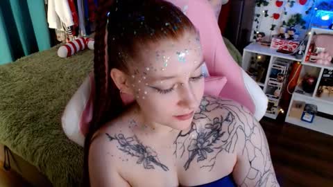 Ayla hill online show from March 2026 03:21:02 AM