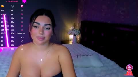 Ayla online show from October 2025 08:20:01 PM