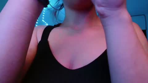 Snapshot of aylin_diazz chatting on June 2026 10:52:02 AM Aylin online show from June 2026 10:52:02 AM