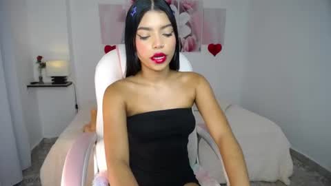 Snapshot of aylin_ross_ chatting on June 2026 04:13:01 AM aylin_ross_ online show from June 2026 04:13:01 AM