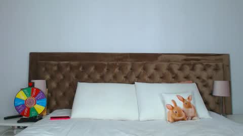 Aylin online show from September 2025 01:05:02 AM