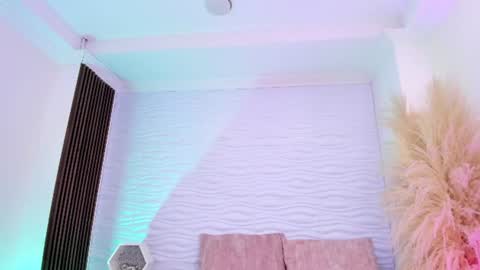 aylinlove_ online show from June 2026 11:47:02 AM