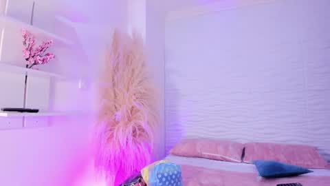 aylinlove_ online show from June 2026 11:22:02 AM
