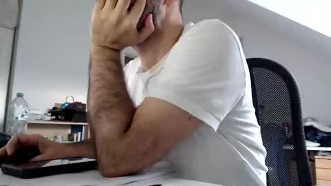Snapshot of aylinniyerim chatting on November 2025 09:32:02 AM aylinniyerim online show from November 2025 09:32:02 AM