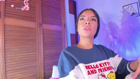 Aylin  online show from September 2025 09:25:02 AM