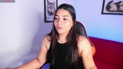 ayrajones online show from October 2025 01:11:01 PM