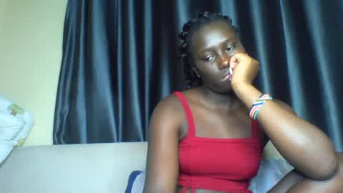 Snapshot of azaelia_iris chatting on May 2026 06:35:02 PM azaelia_iris online show from May 2026 06:35:02 PM