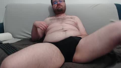 Snapshot of azer912 chatting on May 2026 10:19:01 PM Azer online show from May 2026 10:19:01 PM