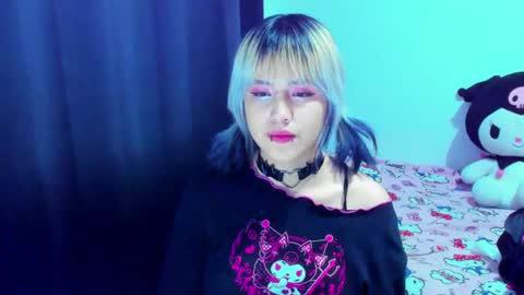 Snapshot of azu_moure chatting on August 2026 03:34:01 AM Azu Moure online show from August 2026 03:34:01 AM