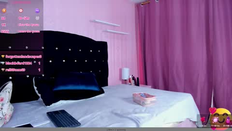 Snapshot of azul_moon chatting on September 2025 03:34:01 AM azul_moon online show from September 2025 03:34:01 AM
