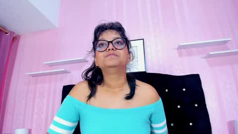 Snapshot of azul_moon chatting on October 2025 04:33:01 AM azul_moon online show from October 2025 04:33:01 AM