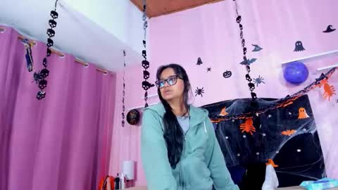 Snapshot of azul_moon chatting on October 2025 03:40:02 AM azul_moon online show from October 2025 03:40:02 AM
