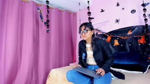 Snapshot of azul_moon chatting on October 2025 03:40:02 AM azul_moon online show from October 2025 03:40:02 AM