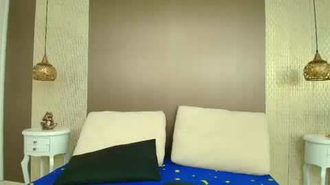 Snapshot of azulmaveric chatting on April 2026 07:55:01 PM AZUL online show from April 2026 07:55:01 PM