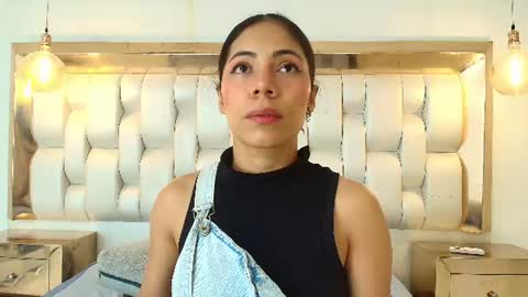 Snapshot of azulmaveric chatting on July 2026 07:38:01 PM AZUL online show from July 2026 07:38:01 PM