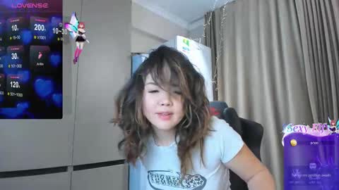 Snapshot of azure_moon chatting on February 2025 10:09:02 PM azure_moon online show from February 2025 10:09:02 PM