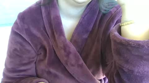 Snapshot of azuregoddess chatting on May 2026 06:09:01 PM azuregoddess online show from May 2026 06:09:01 PM