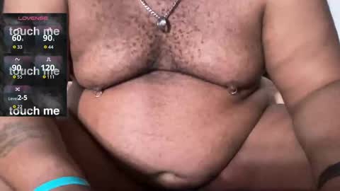 Snapshot of azzlikemine chatting on October 2025 05:28:02 AM cjae online show from October 2025 05:28:02 AM