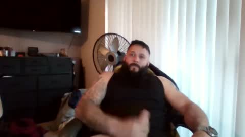 Snapshot of b713htx chatting on February 2025 09:59:01 PM Miguel online show from February 2025 09:59:01 PM