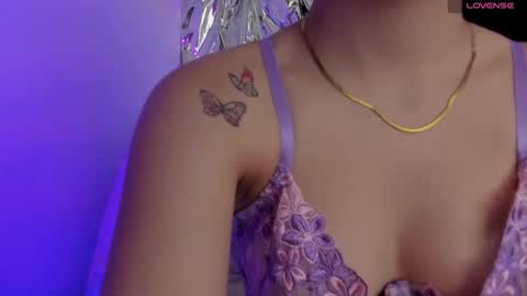 Queen B online show from October 2025 05:22:02 PM