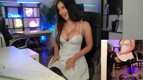 Olivia and Lexi online show from July 2026 05:12:02 AM