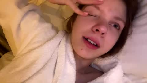 Evalena maybe just Eva online show from February 2025 06:24:01 PM