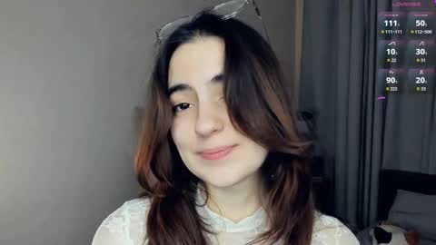 Emily online show from October 2025 07:22:01 AM