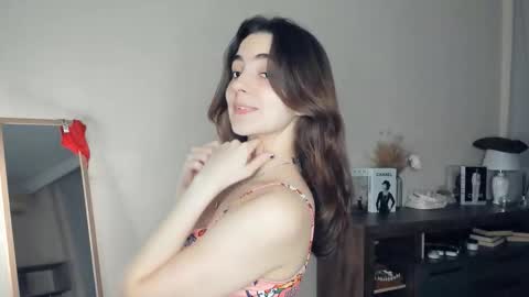 Emily online show from October 2025 07:09:01 AM