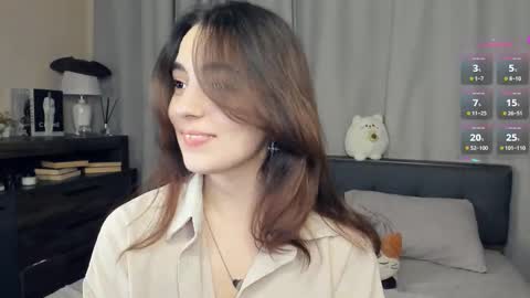 Emily online show from October 2025 07:07:02 AM