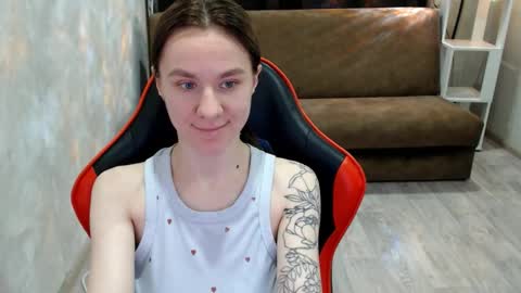 baby_kitte online show from December 2025 03:02:02 AM