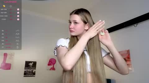 Ruth online show from November 2025 08:44:01 PM