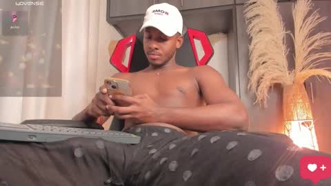 FOLLOW ME  online show from February 2026 02:54:01 PM