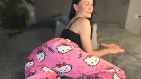 Baby Coffee online show from February 2026 03:01:01 PM