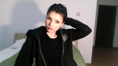 Snapshot of babydoll122060 chatting on March 2026 07:15:01 AM Eli online show from March 2026 07:15:01 AM