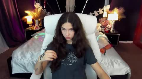 Sasha online show from November 2025 08:11:02 PM