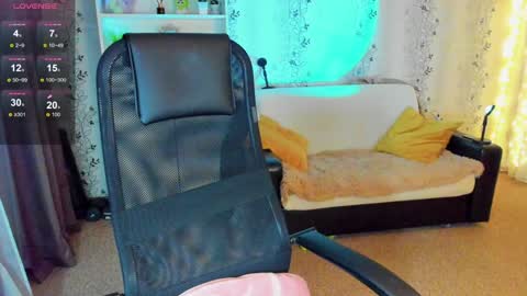 Snapshot of babyfoxyy chatting on December 2024 01:49:01 PM maddy online show from December 2024 01:49:01 PM