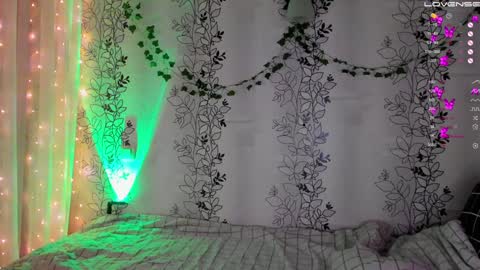 Snapshot of babyfoxyy chatting on December 2024 07:10:01 PM maddy online show from December 2024 07:10:01 PM