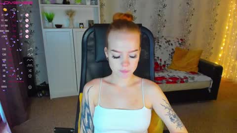 Snapshot of babyfoxyy chatting on December 2024 09:28:02 AM maddy online show from December 2024 09:28:02 AM