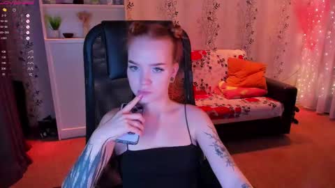 Snapshot of babyfoxyy chatting on February 2025 08:55:02 PM maddy online show from February 2025 08:55:02 PM