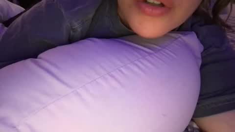 Snapshot of babyhoney333 chatting on April 2026 11:13:02 PM babyhoney333 online show from April 2026 11:13:02 PM