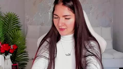 Sophia online show from October 2025 05:08:01 AM