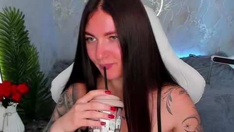 Snapshot of babyisperfect chatting on July 2026 01:43:01 AM Sophia online show from July 2026 01:43:01 AM